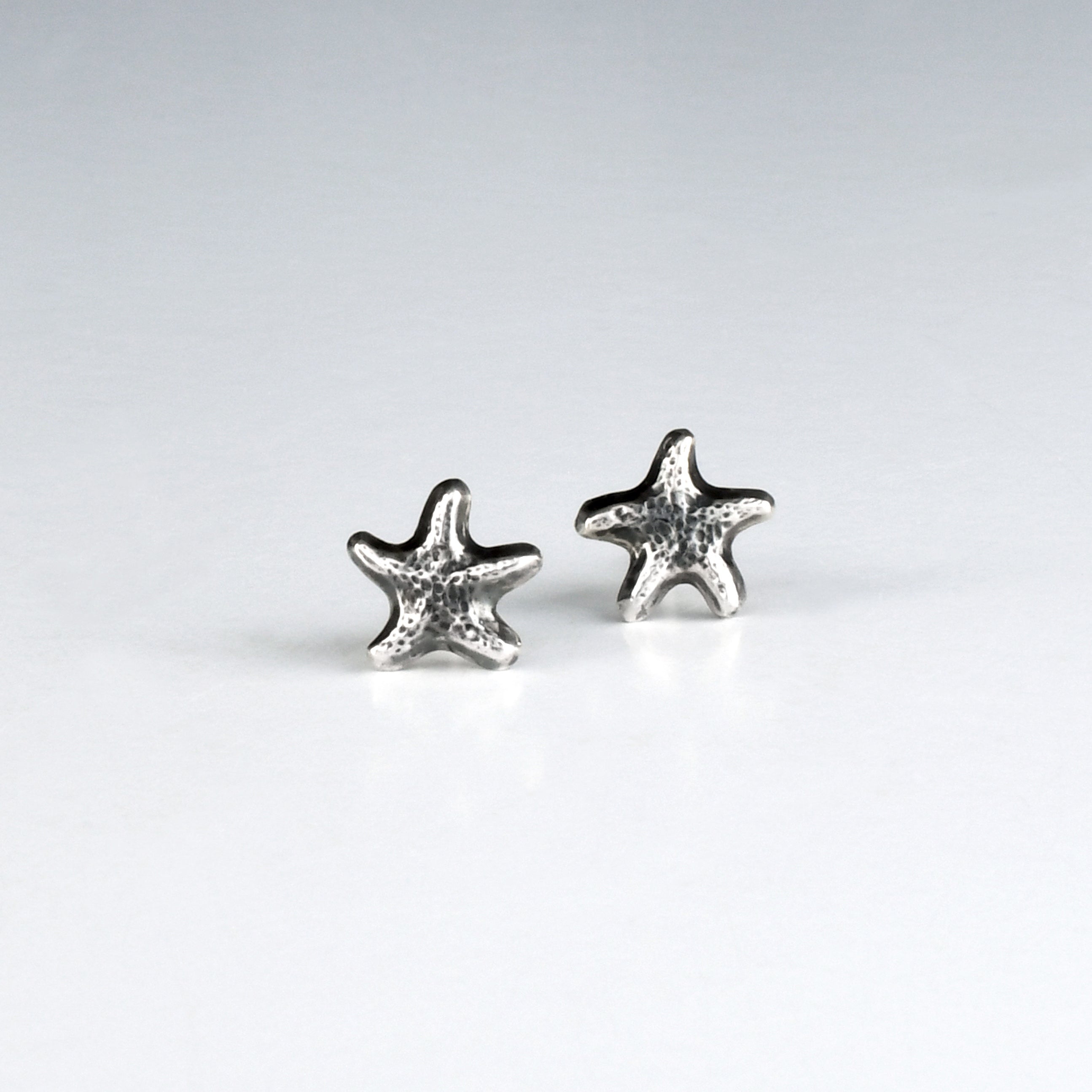 starfish stud earrings front view